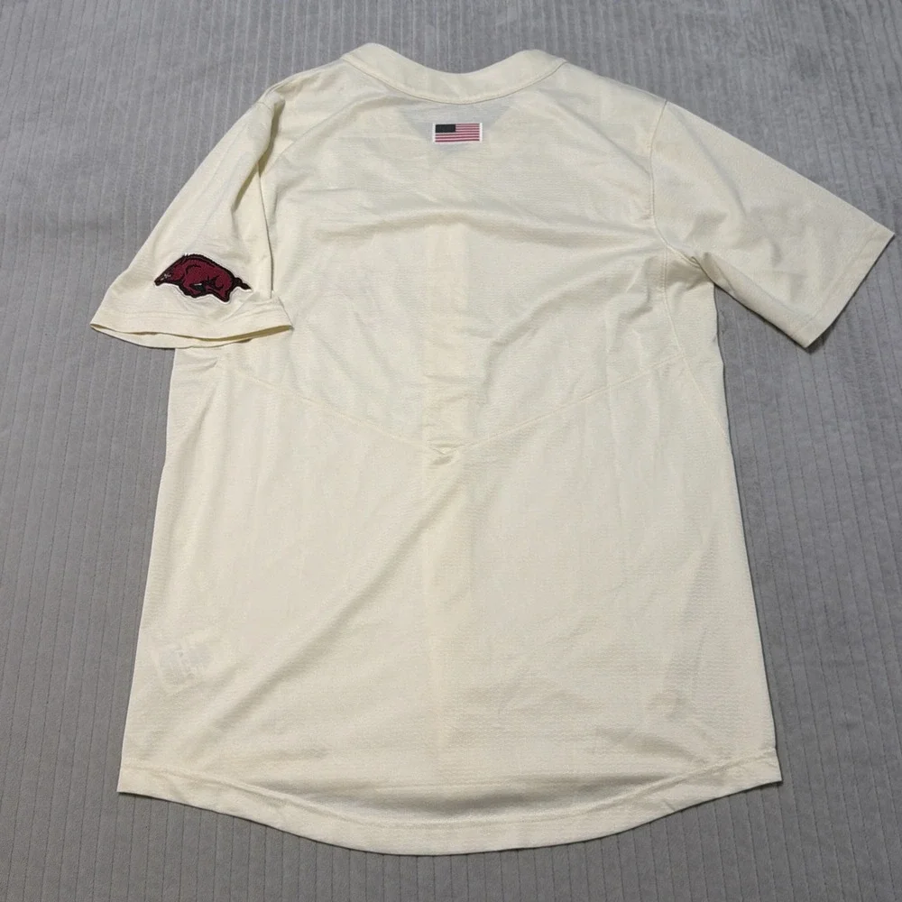 Nike Arkansas Razorbacks Baseball Jersey Mens M Ivory Throwback Dri-Fit Vapor